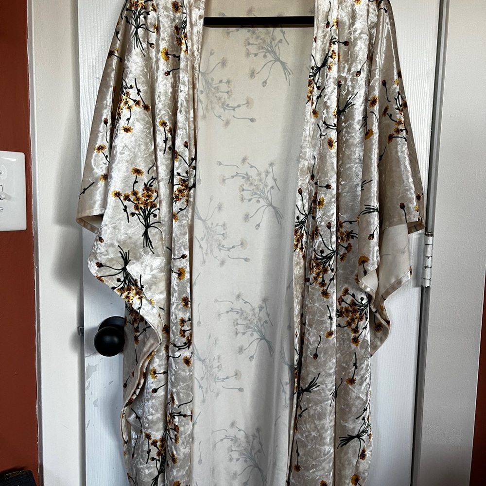 Floral Kimono Robe